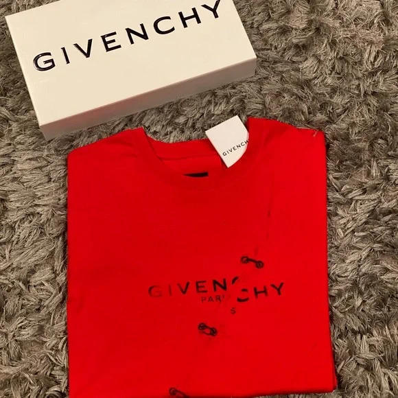 New With Tags, Men’s Givenchy XL T-Shirt - Picture 1 of 7